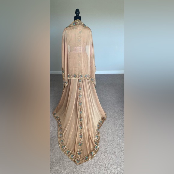 Handmade Custom Design Embellished Bridal Thobe - Picture 8 of 8